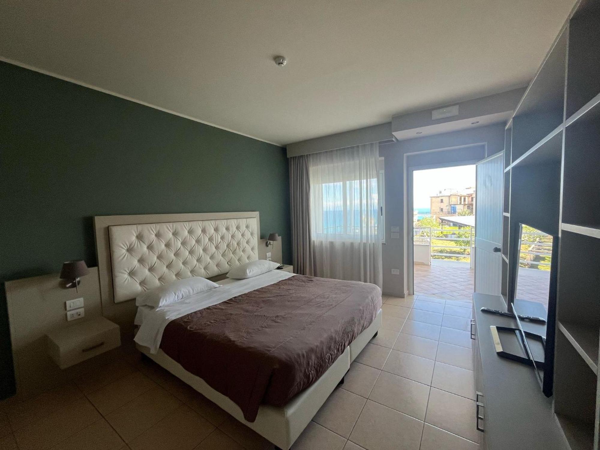 Mediterranean Boutique Hotel Tropea Exterior photo